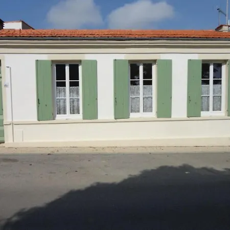 Maison De Pecheur Front De Avec Cour, 3 - Fr-1-709-44
