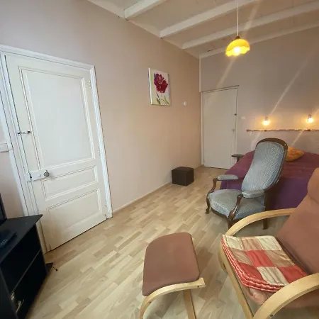 Maison De Pecheur Front De Avec Cour, 3 - Fr-1-709-44 *