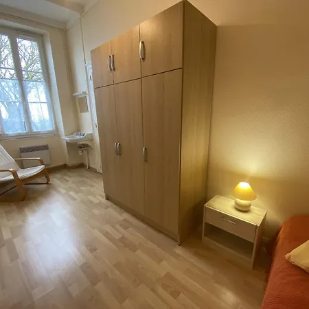 Maison De Pecheur En Bord De A Fouras, 3 - Fr-1-709-44 *