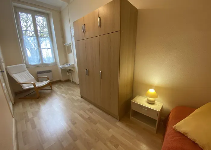 Maison De Pecheur En Bord De A Fouras, 3 - Fr-1-709-44 *