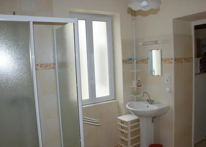 Maison De Pecheur En Bord De A Fouras, 3 - Fr-1-709-44 * Fouras